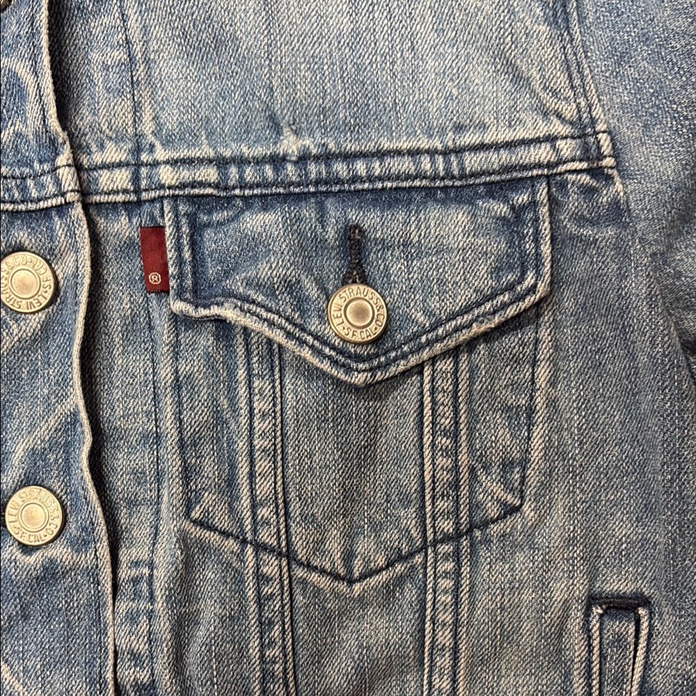 Levi’s Trucker Jacket - image 4